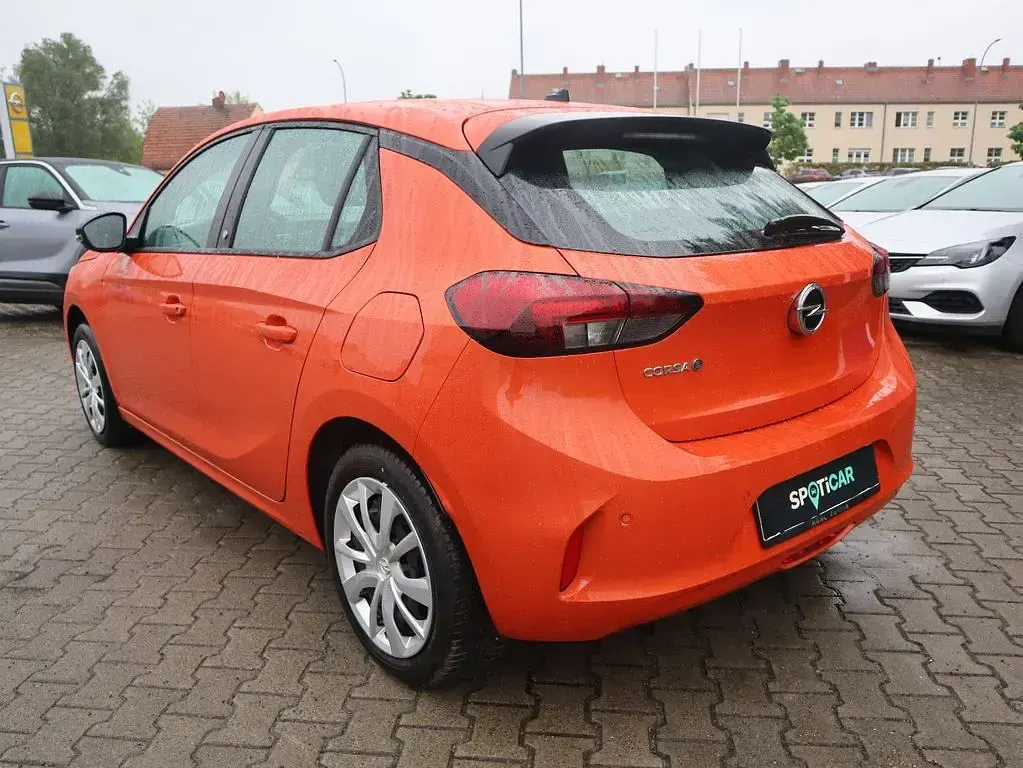 Usado Opel Corsa-e 100 kW (136 HP) 2022 Laranja Citadino