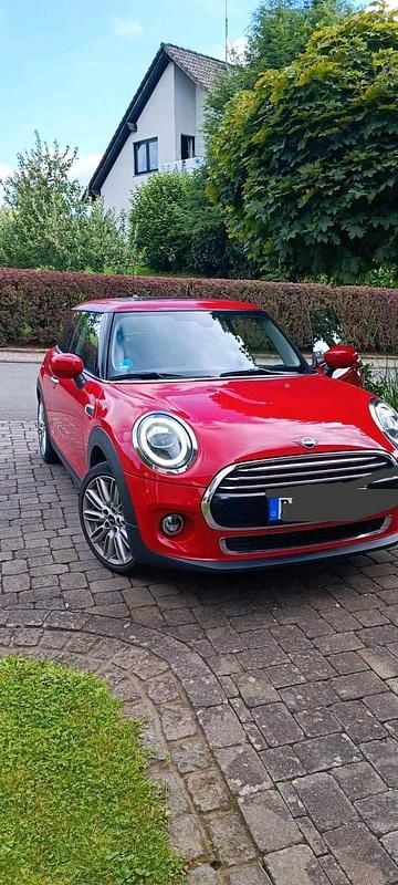 Gebraucht Mini Cooper 136 PS (100 kW) 2019 Rot Kleinwagen