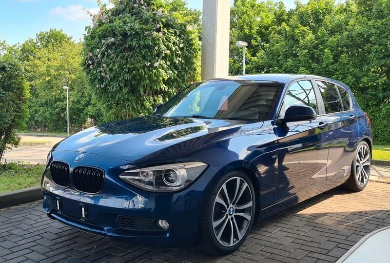 Blau Gebraucht 2013 BMW 120 Sport Line Kleinwagen | 6.999 € (Fairer Preis) - Bild 1/4