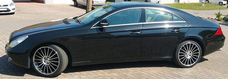 Blau Gebraucht 2008 Mercedes CLS320 Coupé | 11.000 € - Bild 1/4