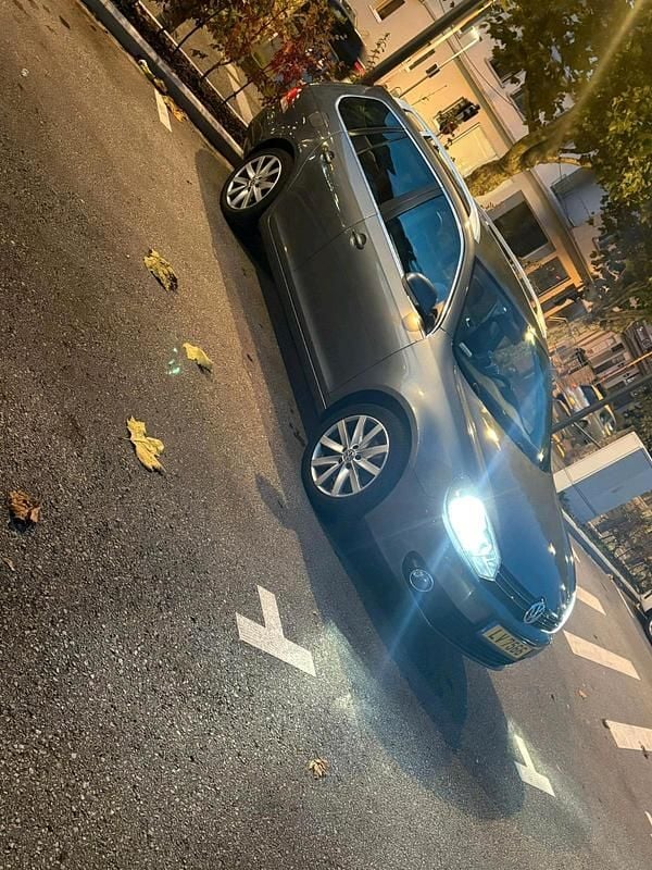 Gebraucht VW Golf VI 140 PS (102 kW) 2011 Grau Kleinwagen