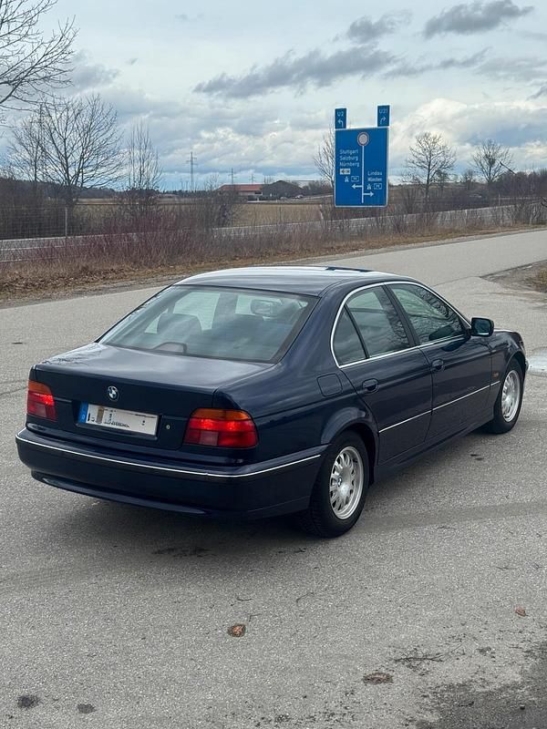 Gebraucht BMW 525 143 PS (105 kW) 1998 Blau Limousine