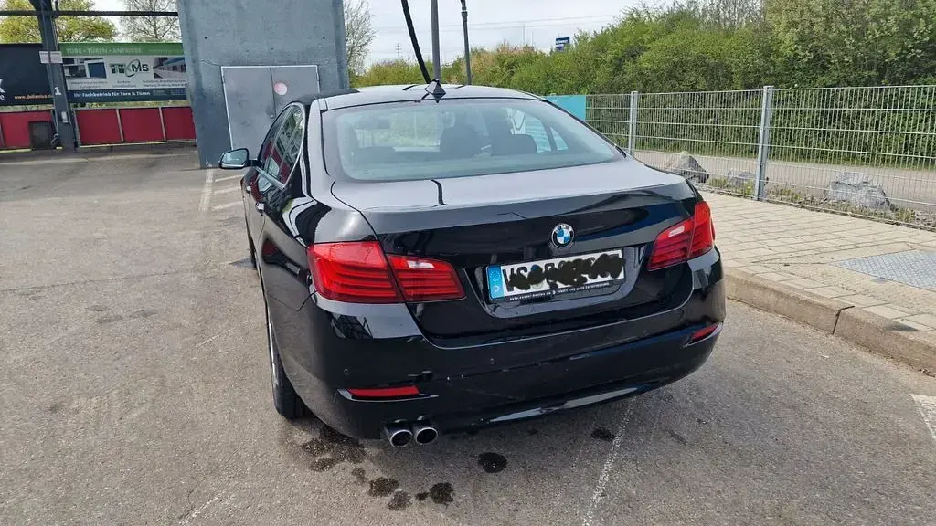 Gebraucht BMW 520 190 PS (139 kW) 2015 Schwarz Limousine