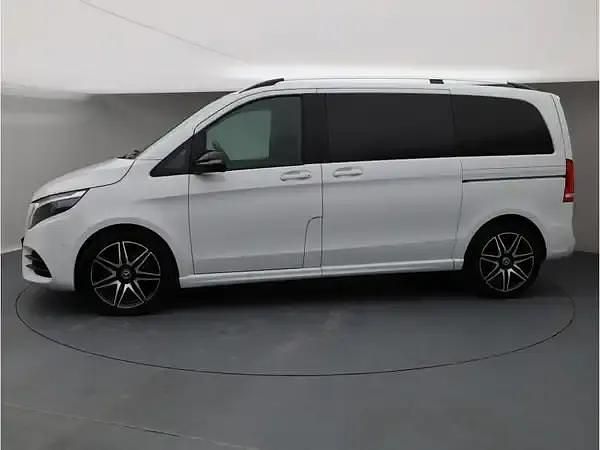 Gebraucht Mercedes V250 190 PS (139 kW) 2024 Bergkristallweiss metallic Van / Kleinbus