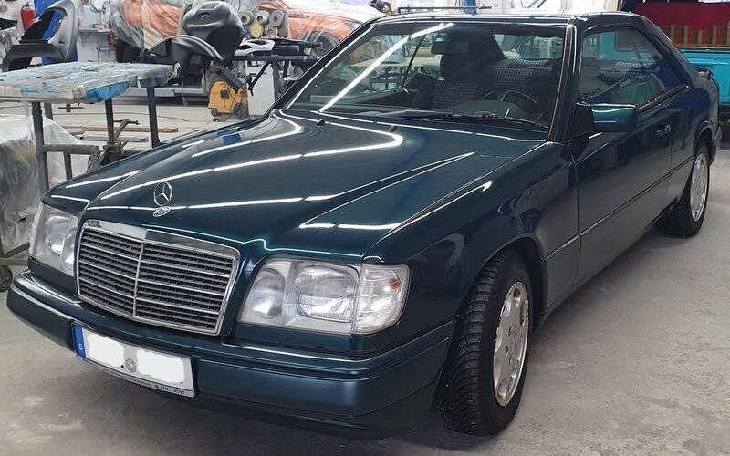 Andere außenfarben Gebraucht 1996 Mercedes 220 Coupé | 11.600 € (Fairer Preis) - Bild 1/4