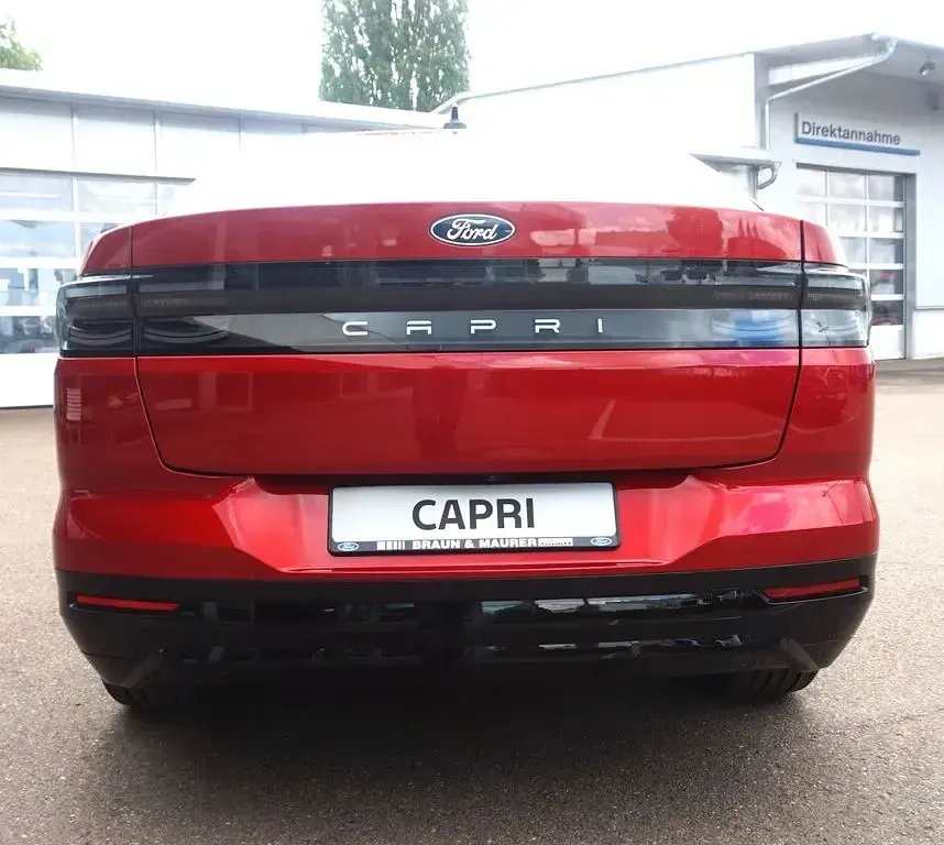 Neu Ford Capri Extended Range 210 kW (286 PS) 2026 Rot SUV
