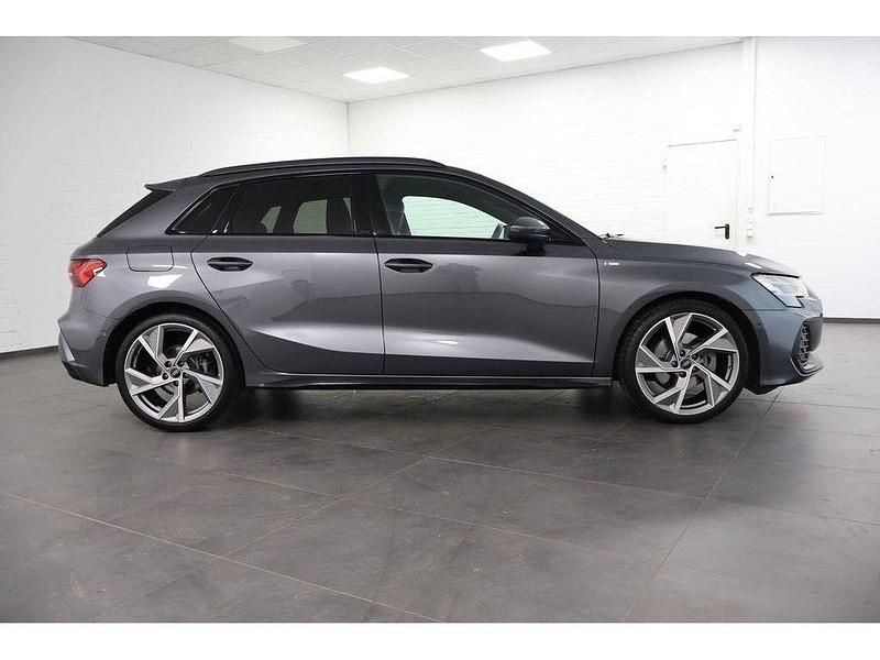 Gebraucht Audi A3 S-Line 150 PS (110 kW) 2025 Grau Limousine
