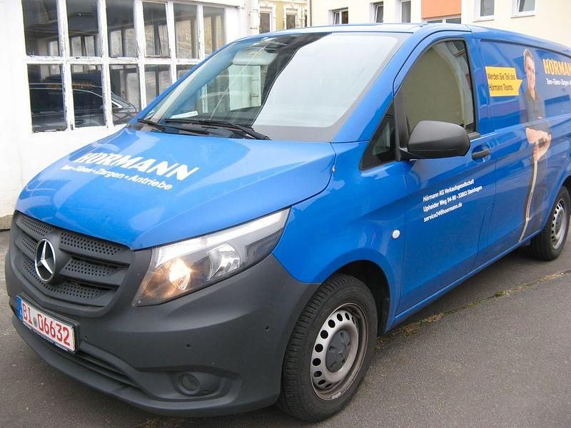 Blau Gebraucht 2019 Mercedes Vito Van / Kleinbus | 14.875 € (Superpreis) - Bild 1/4