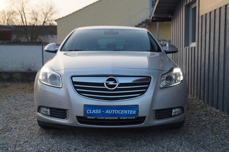 Gebraucht Opel Insignia Edition 220 PS (161 kW) 2011 Silber Limousine