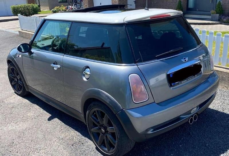 Grau Gebraucht 2003 Mini Cooper S Kleinwagen | 4.500 € - Bild 1/4