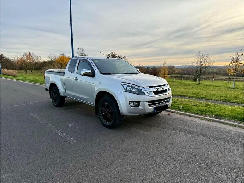Silber Gebraucht 2014 Isuzu D-Max SUV | 14.600 € (Fairer Preis) - Bild 1/4