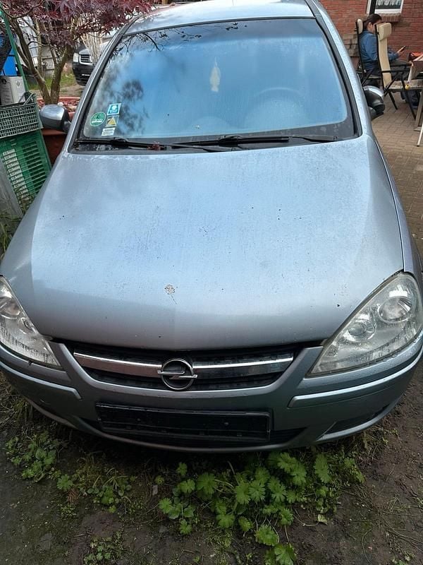 Grau Gebraucht 2005 Opel Corsa Kleinwagen | 550 € (Superpreis) - Bild 1/3