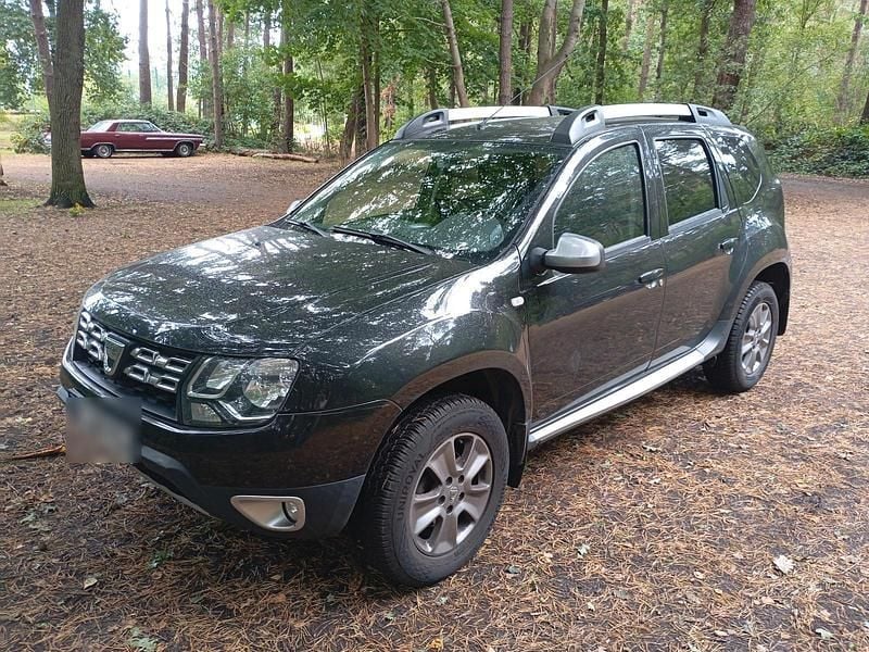 Schwarz Gebraucht 2016 Dacia Duster SUV | 6.800 € (Guter Preis) - Bild 1/4