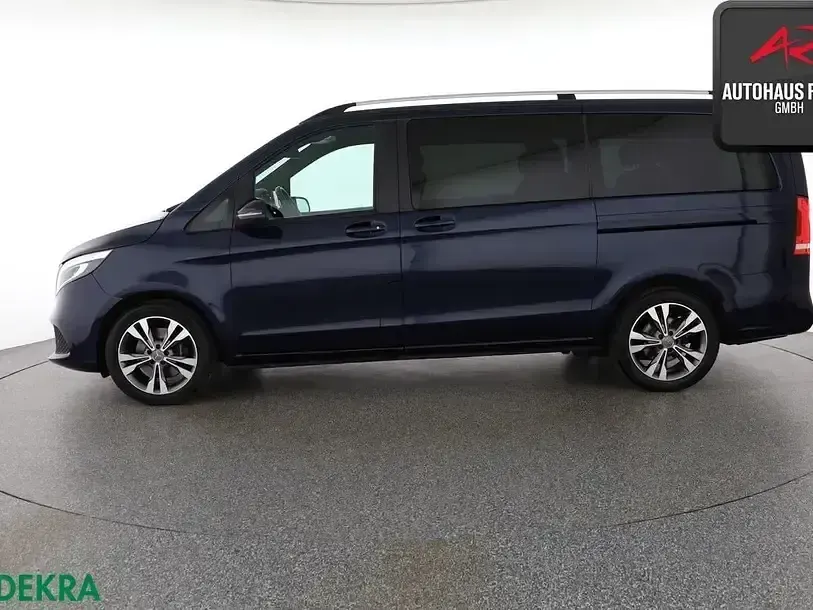Gebraucht Mercedes V220 Sport 163 PS (119 kW) 2019 Cavansitblau Van / Kleinbus