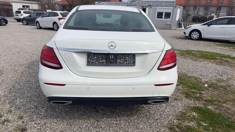 Gebraucht Mercedes E350 258 PS (189 kW) 2017 Weiß Limousine
