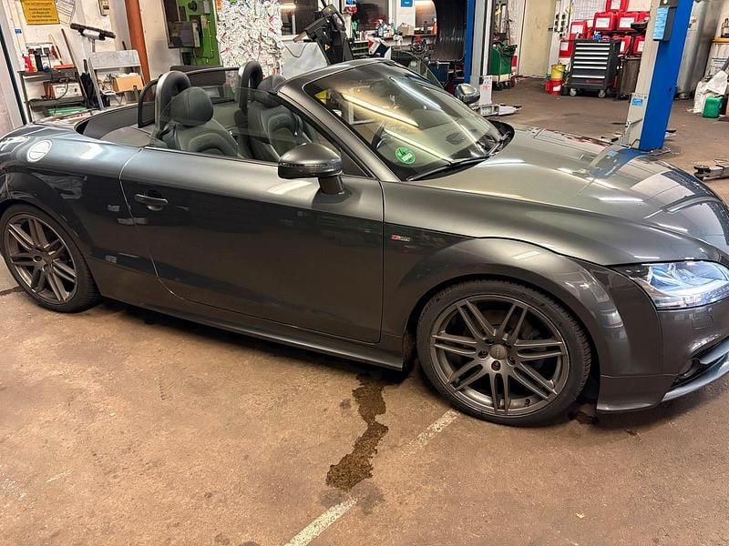 Gebraucht Audi TT Roadster S-Line 160 PS (117 kW) 2014 Grau Cabrio