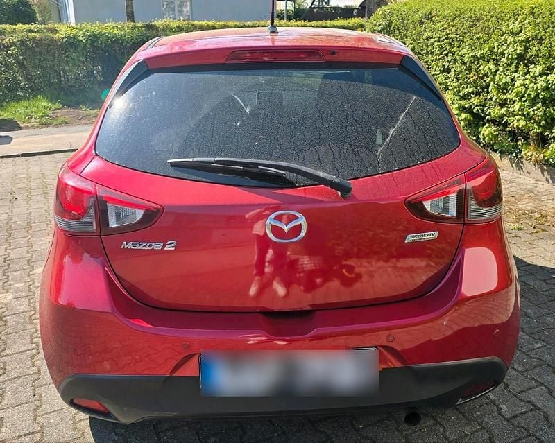 Second-hand Mazda 2 Edition 90 CP (66 kW) 2016 Roșu Hatchback