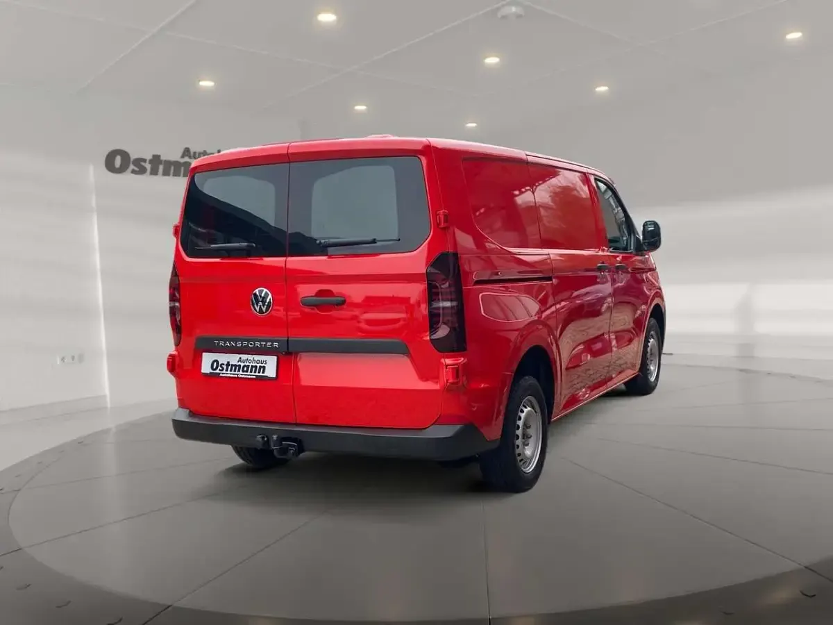 Używany VW Transporter 150 KM (110 kW) 2025 Czerwony Van