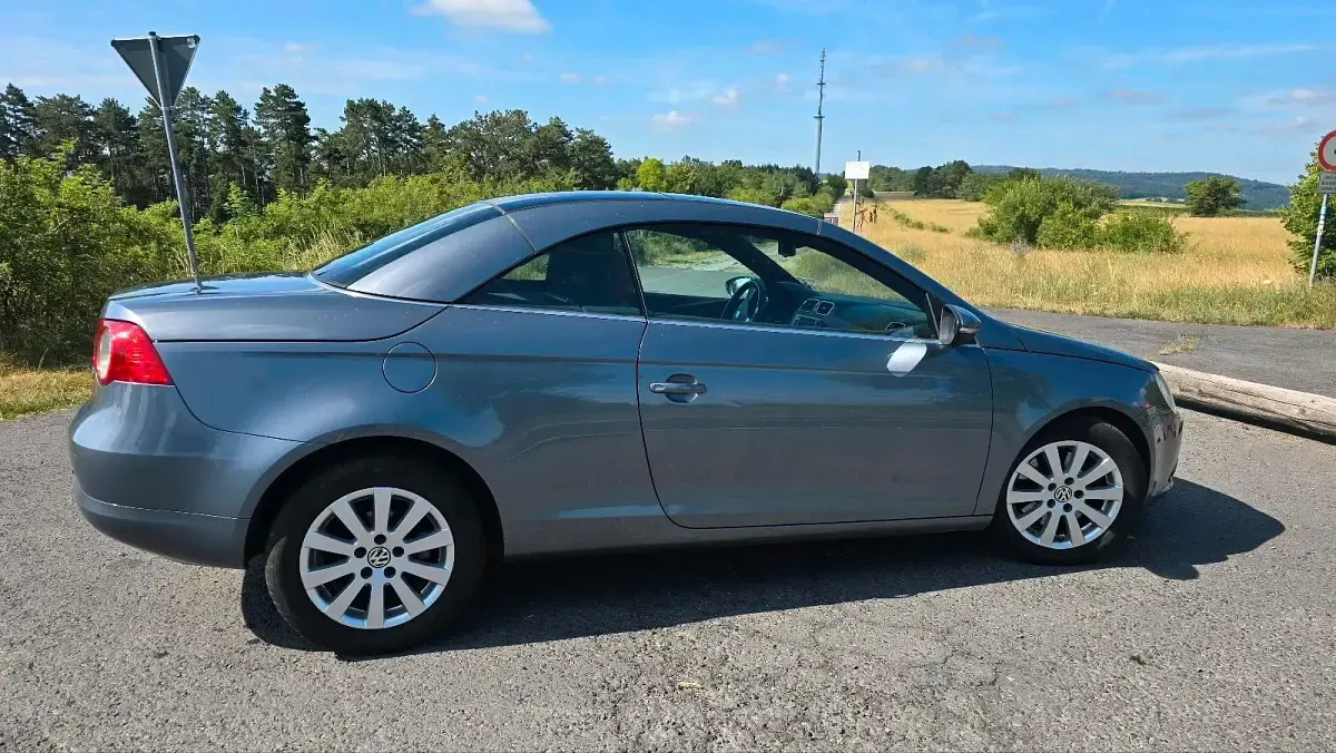 Gebraucht VW Eos 140 PS (102 kW) 2009 Grau Cabrio