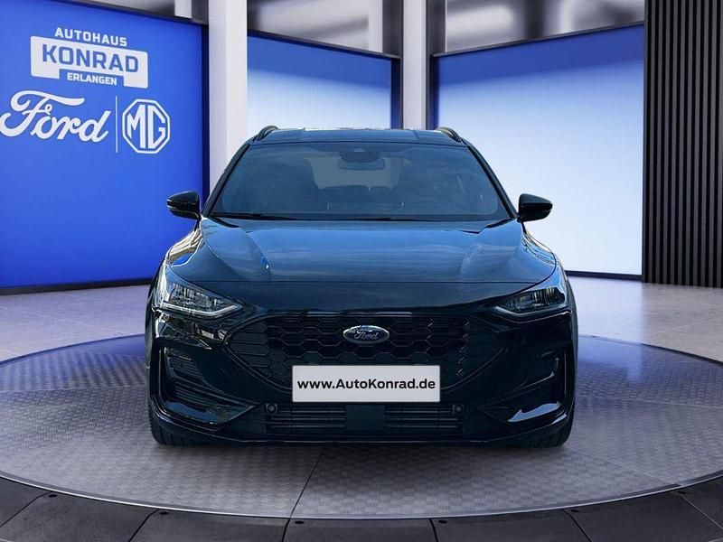 Neu Ford Focus ST-Line X 155 PS (114 kW) 2025 Schwarz Limousine
