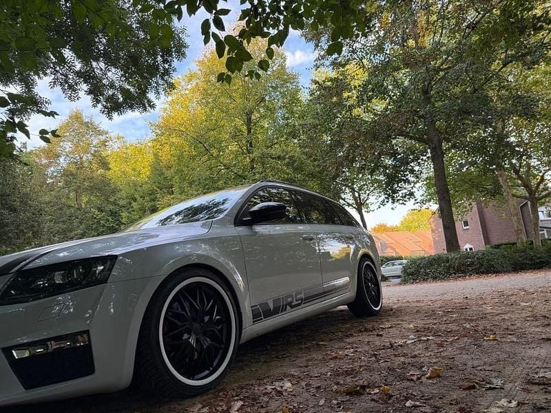 Gebraucht Skoda Octavia RS 184 PS (135 kW) 2016 Weiß Kleinwagen
