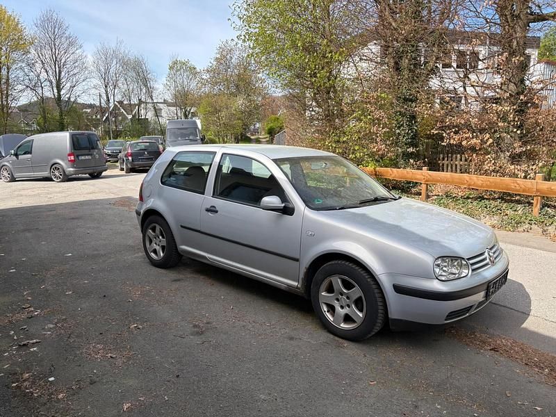 Gebraucht VW Golf IV 75 PS (55 kW) 2000 Kleinwagen