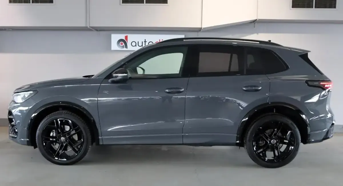 Gebraucht VW Tiguan R-line 193 PS (141 kW) 2025 Grau SUV