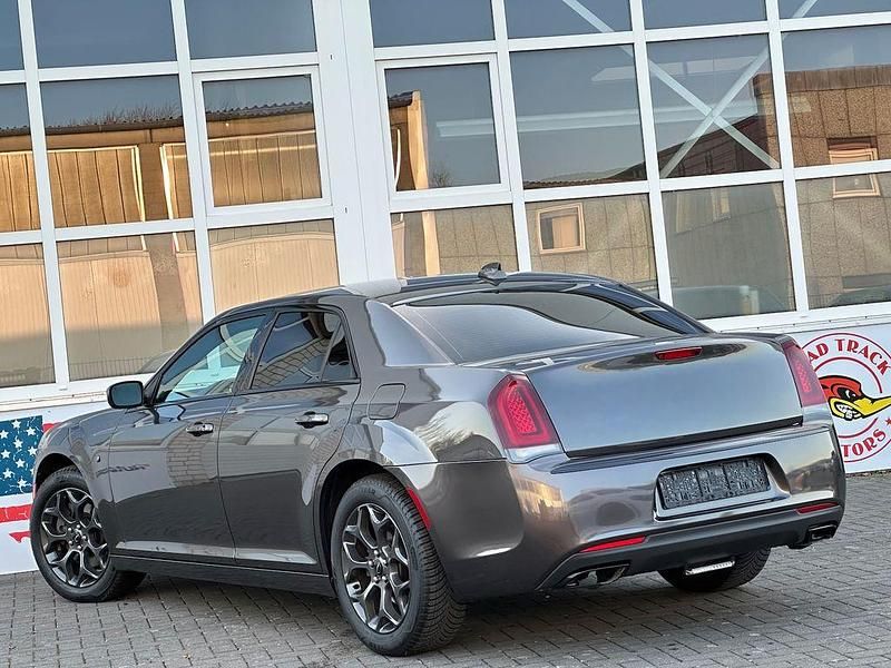 Gebraucht Chrysler 300S 296 PS (217 kW) 2016 Grau Limousine