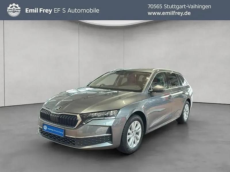 Graphite grey metallic Gebraucht 2024 Skoda Octavia Selection Kombi | 27.490 € (Superpreis) - Bild 1/4