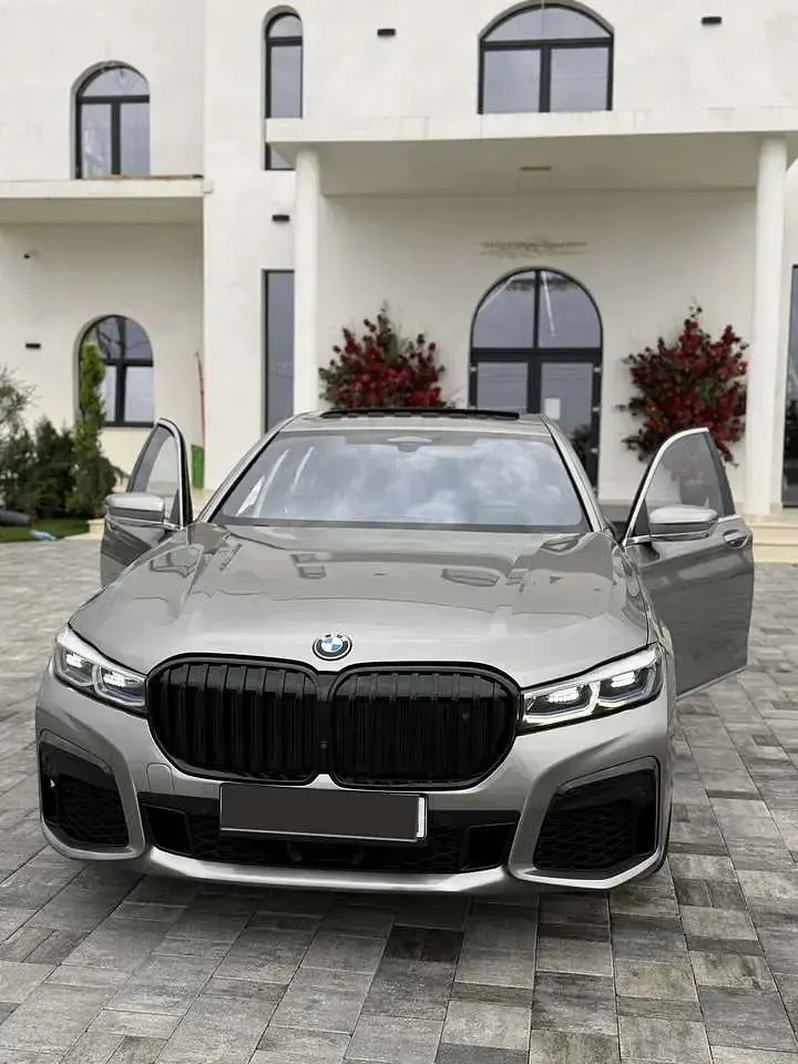 Gebraucht BMW 745e Comfort Edition 394 PS (289 kW) 2022 Limousine