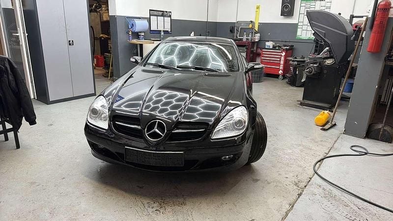 Gebraucht Mercedes SLK280 231 PS (169 kW) 2008 Schwarz Cabrio