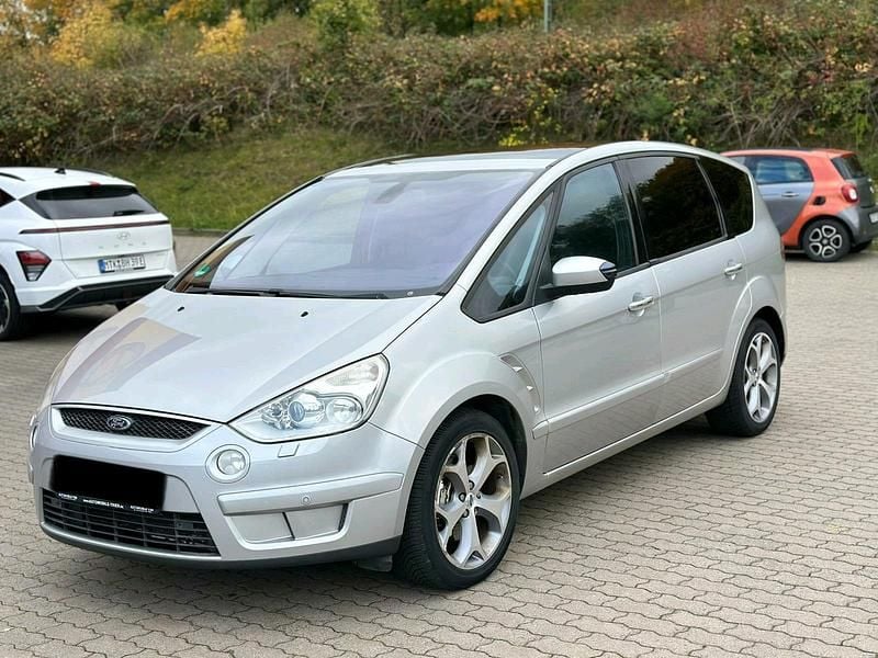 Grau Gebraucht 2008 Ford S-MAX S Van / Kleinbus | 2.900 € (Superpreis) - Bild 1/4