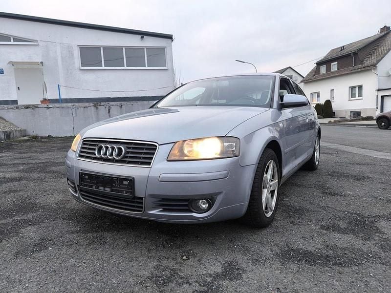 Silber Gebraucht 2004 Audi A3 S-Line Limousine | 2.199 € (Superpreis) - Bild 1/4