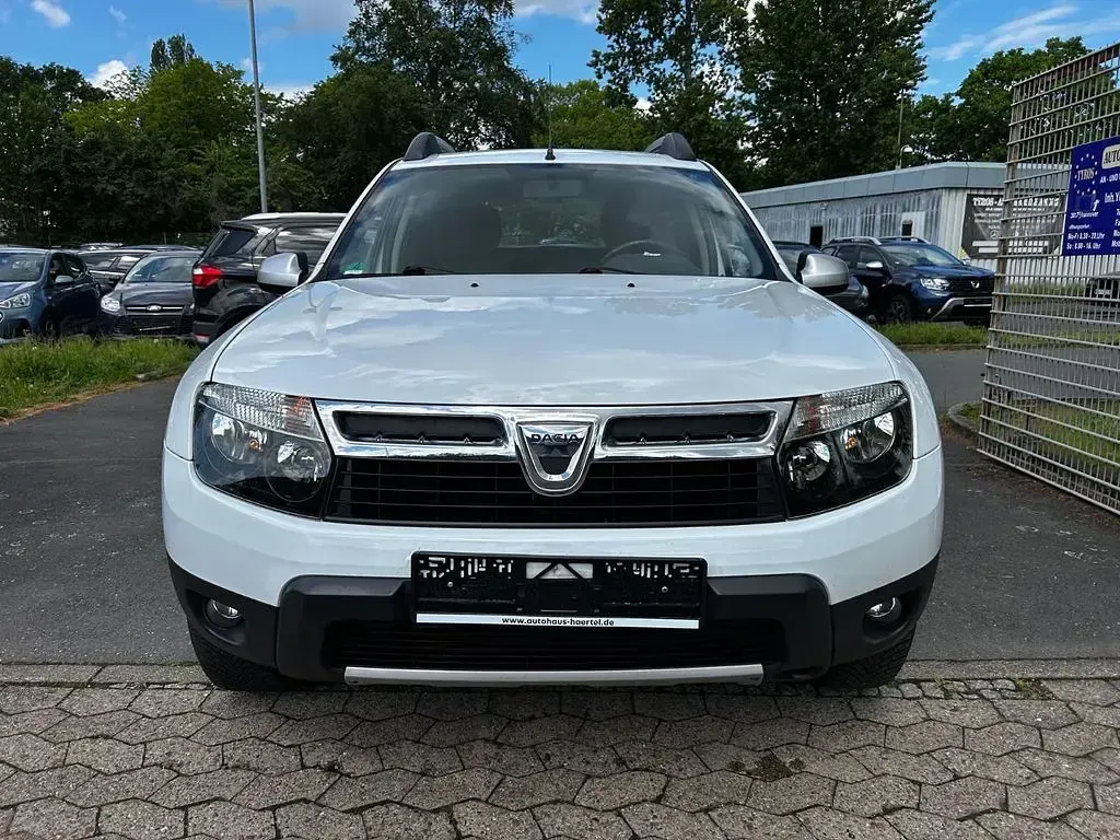Gebraucht Dacia Duster Lauréate 107 PS (78 kW) 2014 Weiß SUV