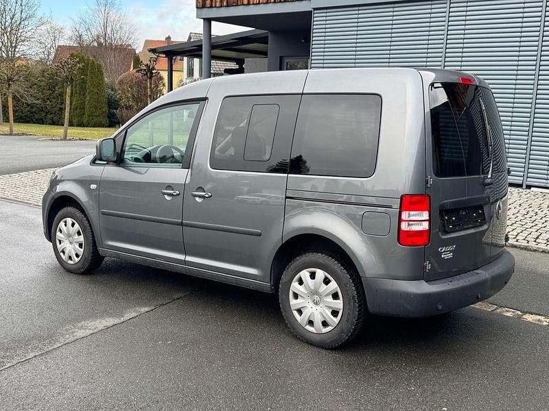 Gebraucht VW Caddy Trendline 102 PS (75 kW) 2012 Grau Van / Kleinbus