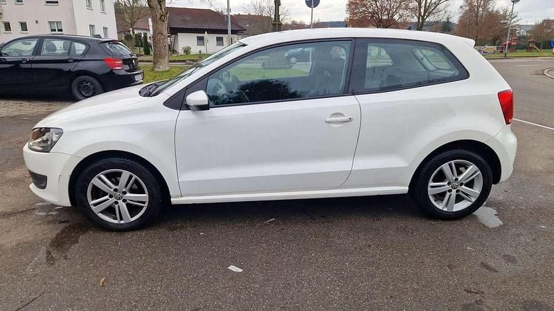 Gebraucht VW Polo Trendline 69 PS (50 kW) 2010 Candyweiß Kleinwagen