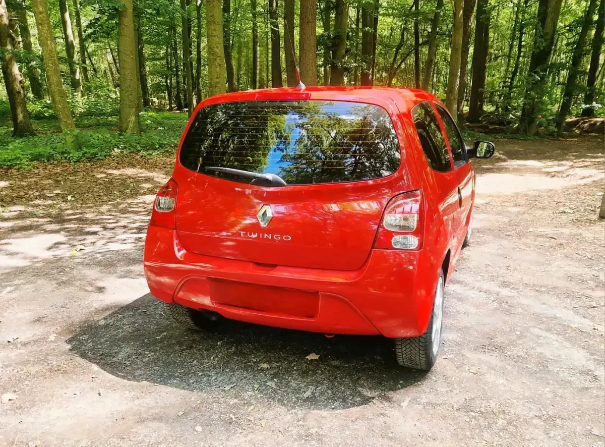 Gebraucht Renault Twingo 70 PS (51 kW) 2011 Rot Kleinwagen