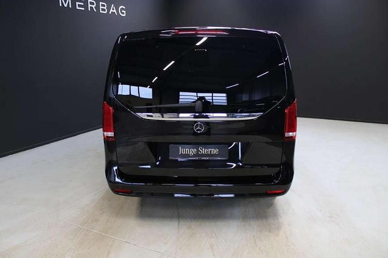 Gebraucht Mercedes V250 Avantgarde Edition 190 PS (139 kW) 2022 Schwarz Van / Kleinbus