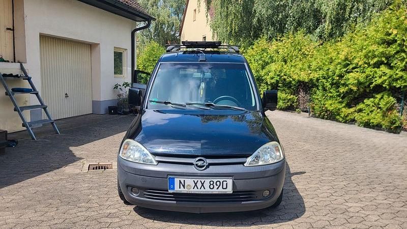 Schwarz Gebraucht 2006 Opel Combo Van / Kleinbus | 4.999 € (Teuer) - Bild 1/4