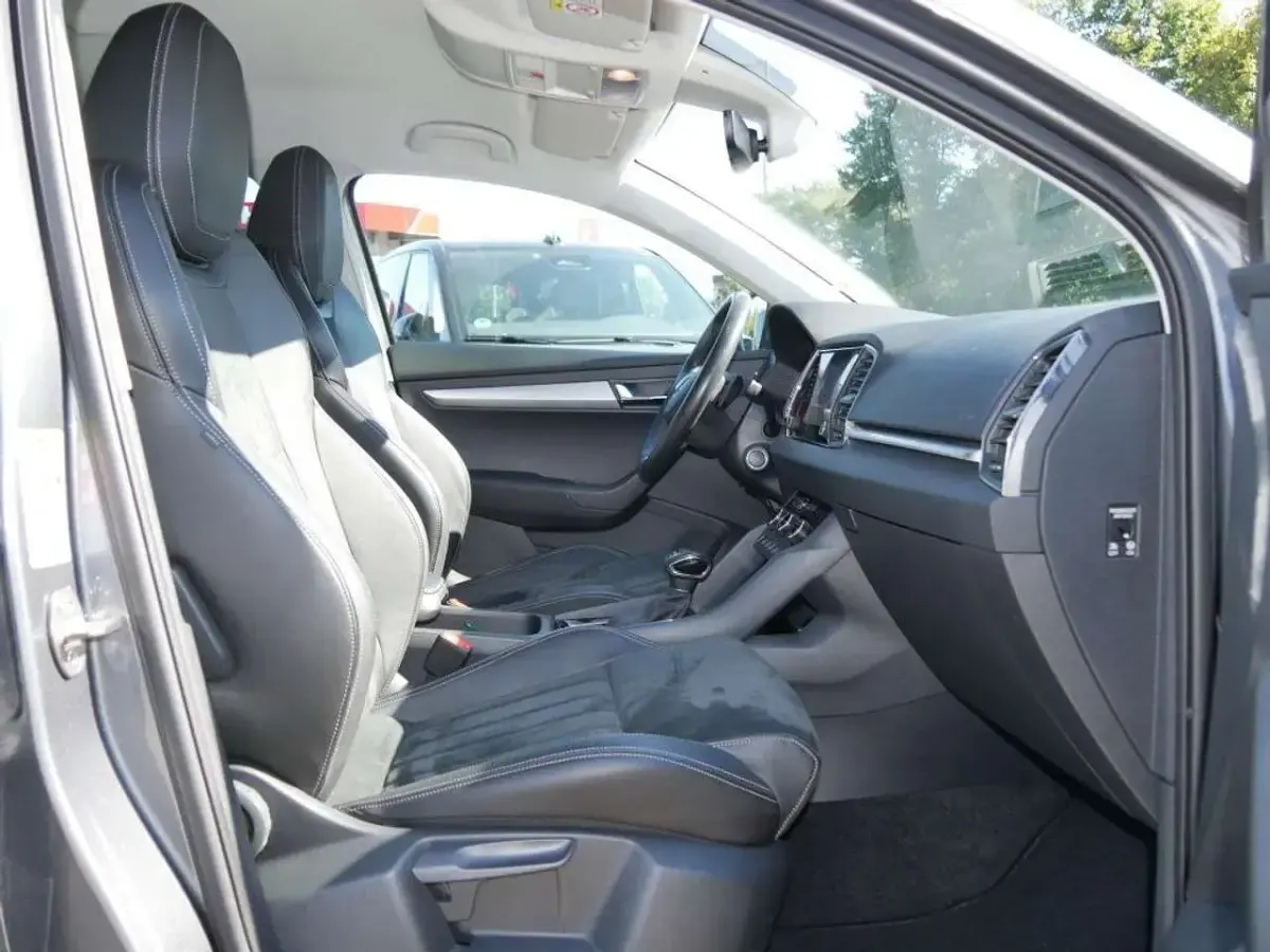 Gebraucht Skoda Karoq Ambition 150 PS (110 kW) 2023 Graphitegrau metallic SUV