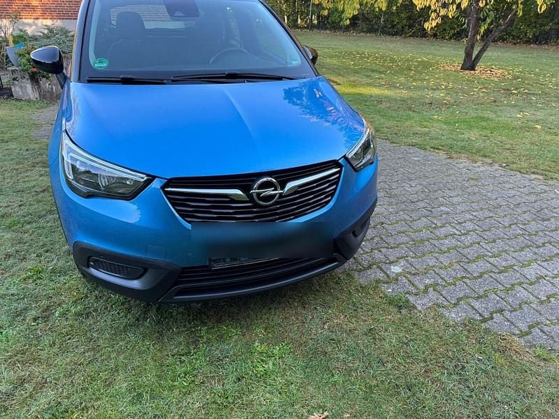 Blau Gebraucht 2018 Opel Crossland X SUV | 8.299 € (Superpreis) - Bild 1/4