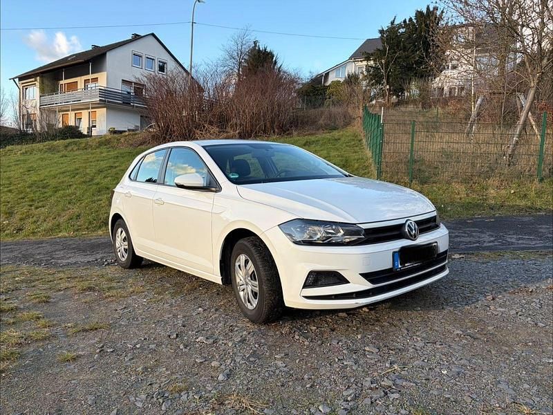 Weiß Gebraucht 2019 VW Polo Kleinwagen | 10.890 € (Fairer Preis) - Bild 1/4