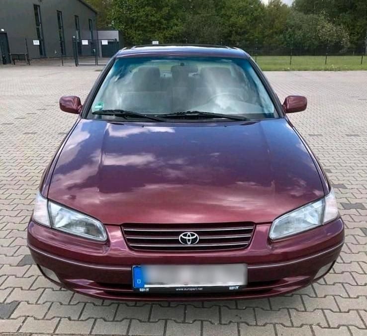Rot Gebraucht 1999 Toyota Camry Limousine | 3.500 € (Teuer) - Bild 1/4