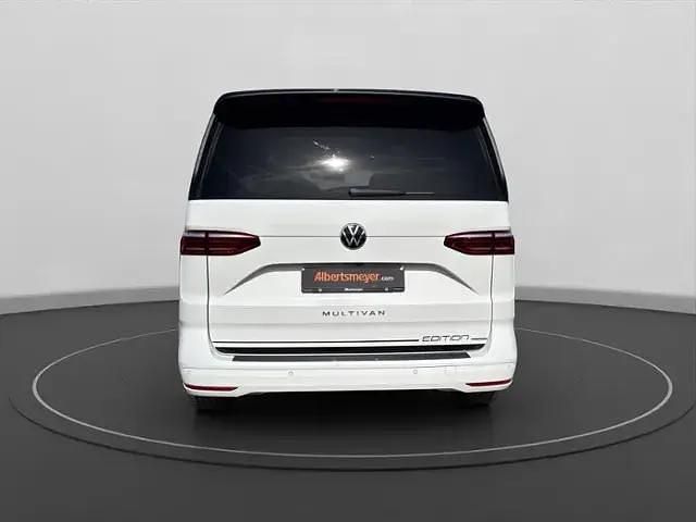 Second-hand VW Multivan Edition 136 CP (100 kW) 2023 Alb Monovolum