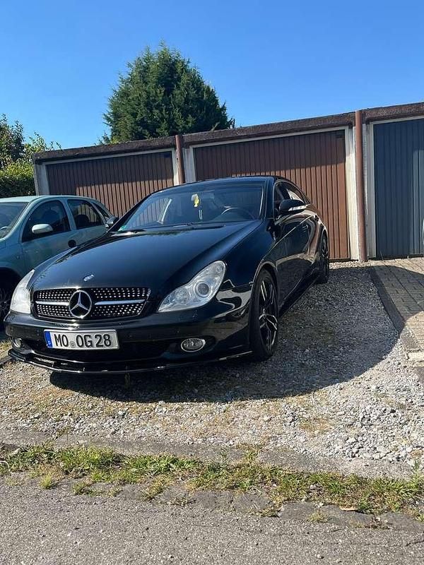 Schwarz Gebraucht 2006 Mercedes CLS350 Coupé | 11.000 € (Etwas zu teuer) - Bild 1/4