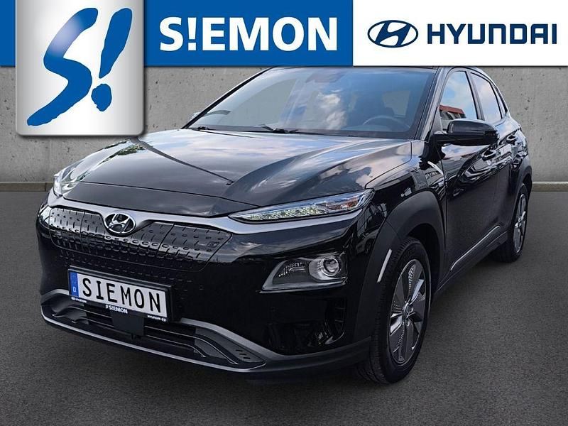 Phantom black / mic (metallic) Gebraucht 2021 Hyundai Kona Style SUV | 19.930 € (Fairer Preis) - Bild 1/4