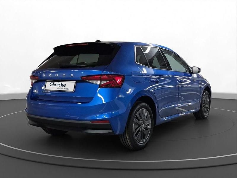 Neu Skoda Fabia Tour 116 PS (85 kW) 2025 Raceblau metallic Limousine