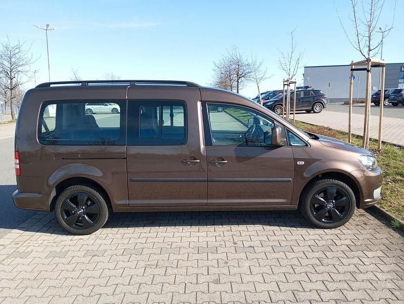 Gebraucht VW Caddy Maxi Trendline 102 PS (75 kW) 2011 Braun Van / Kleinbus