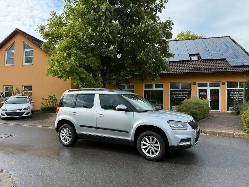 Używany Skoda Yeti 110 KM (80 kW) 2017 Srebrny SUV