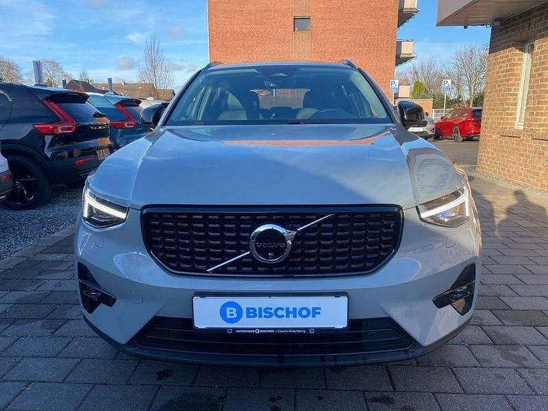 Gebraucht Volvo XC40 Plus 163 PS (119 kW) 2025 Grau SUV